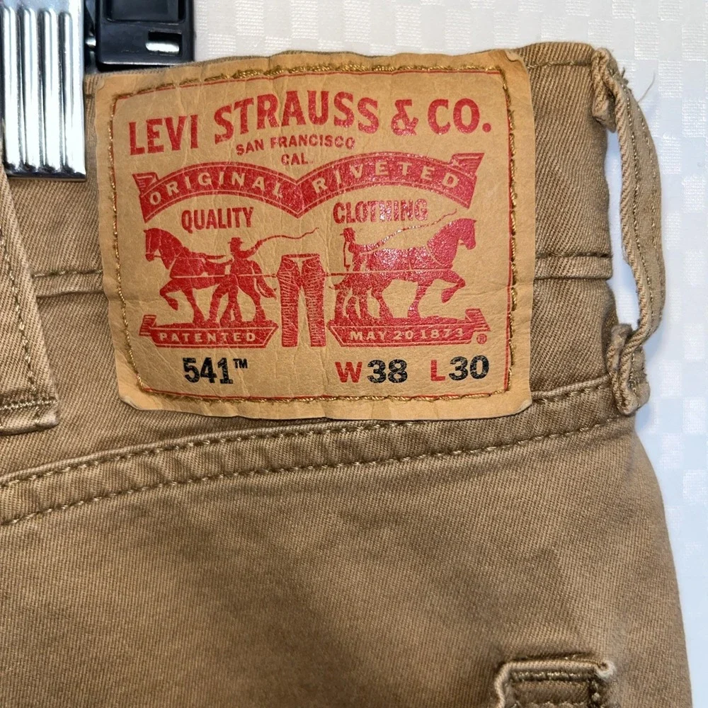 Levis 541 Athletic Taper Pants Mens 38x30 (actual: 38x28)‎ Tobacco Brown